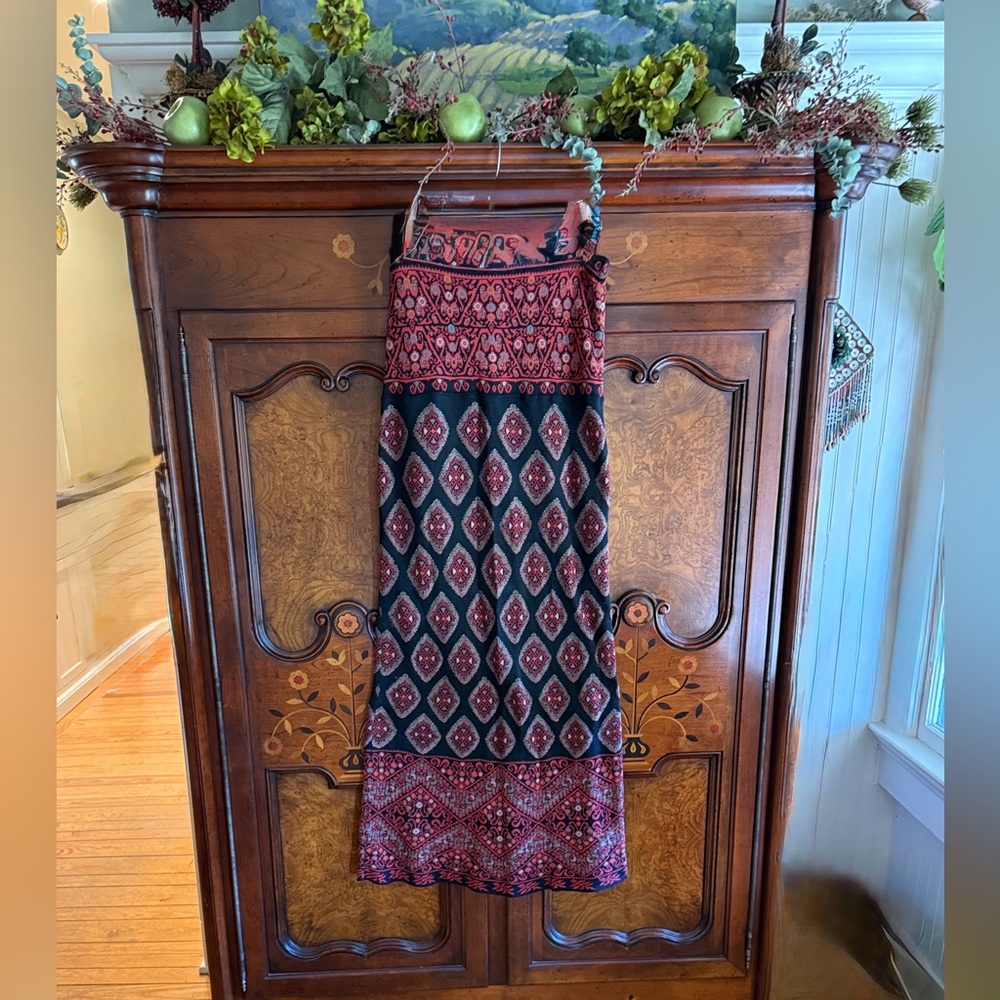 Peruvian Connection Kilim Patterned - Maxi Skirt Red & Black-Size Medium - Picture 3 of 17